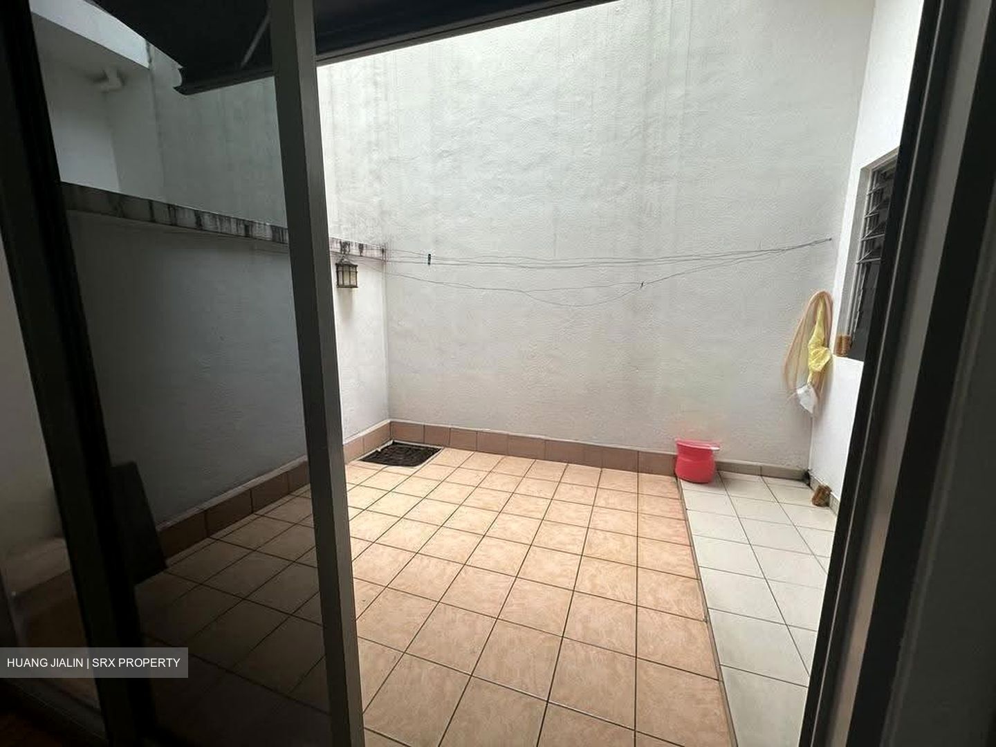 Dmanor (D16), Terrace #614982951